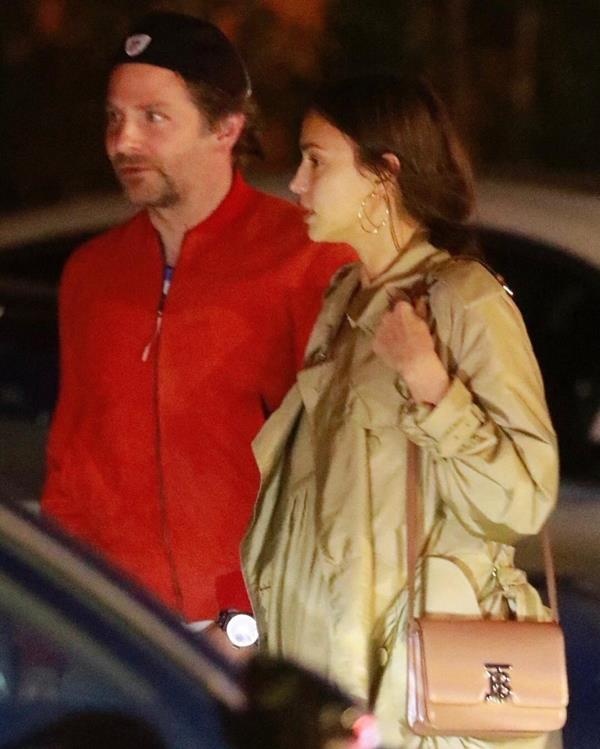 Bradley Cooper hen ho voi Irina anh 1
