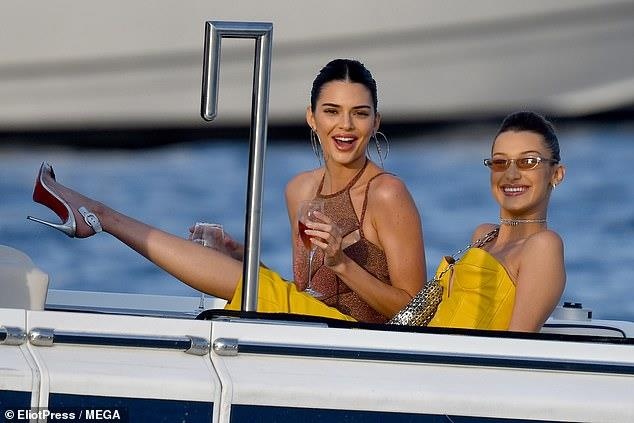 Bella Hadid va Kendall Jenner anh 4