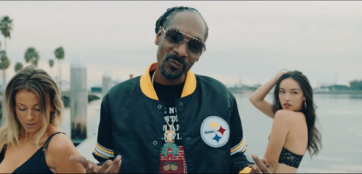 Ngoai Son Tung, Snoop Dogg tung ket hop ca si chau A nao? hinh anh