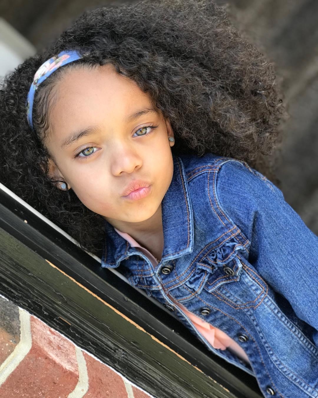 ban sao rihanna anh 7