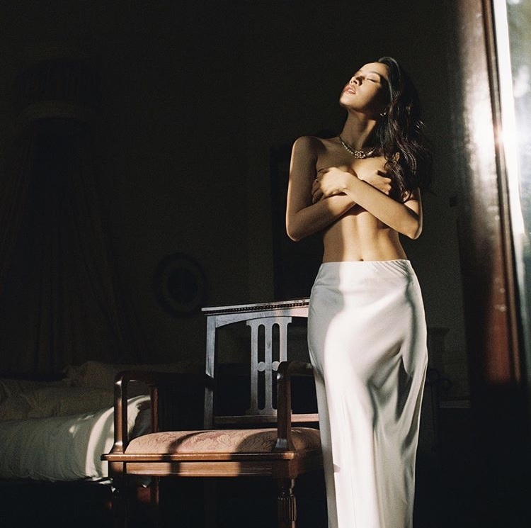 chi pu anh ban nude anh 2