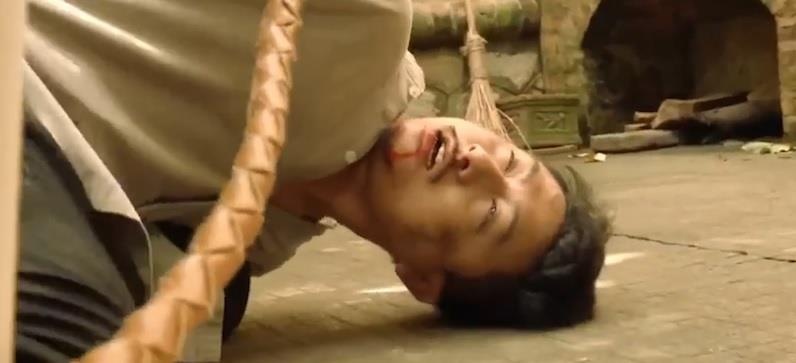 Lu bi Khai Duy danh dap tan bao o 'Tieng set trong mua' tap 22 hinh anh