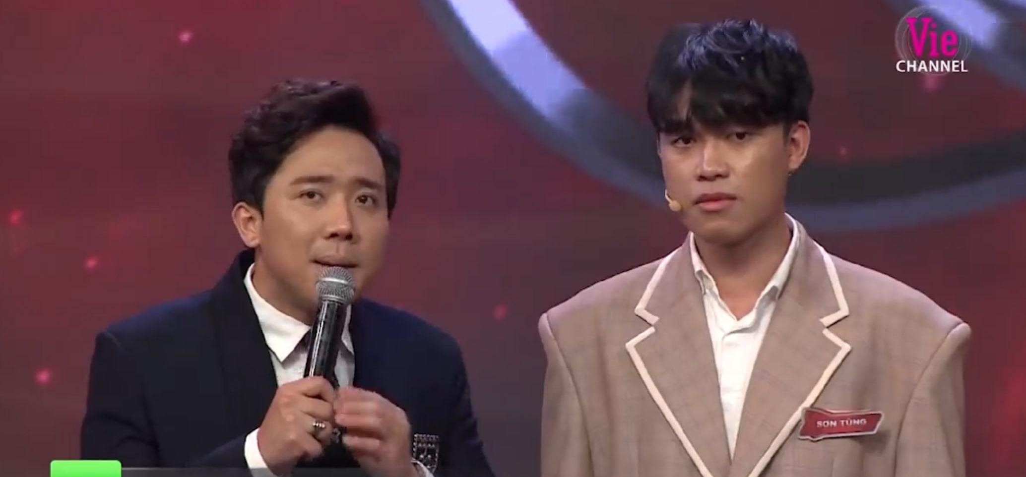 Nha bao Lai Van Sam khong the tin man ghep tranh cua Son Tung hinh anh