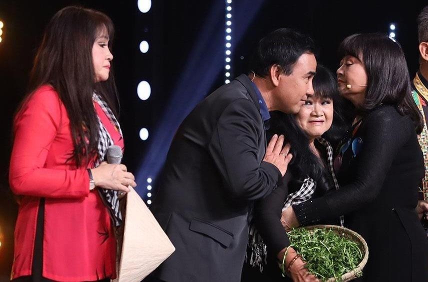 Quyen Linh khoc khi nho nhac si 'Con thuong rau dang moc sau he' hinh anh