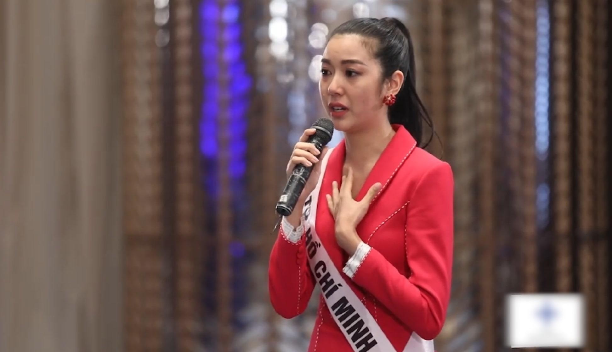 Thuy Van khoc khi Thanh Hang phong van hinh anh