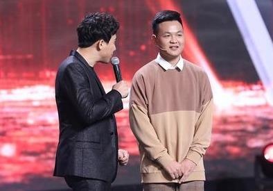 MC Lai Van Sam nguong mo cuu thi sinh Duong len dinh Olympia hinh anh