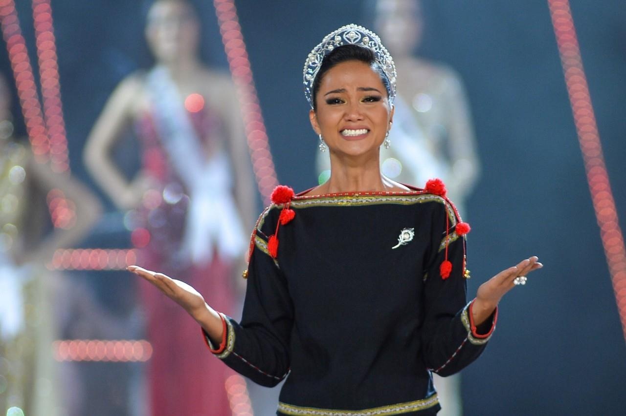 H'Hen Nie chia se su khac biet khi ket thuc nhiem ky hinh anh