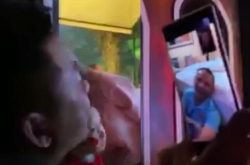 Tuan Hung khoc khi goi cho Trong Hoang, Van Hau sau tran dau hinh anh