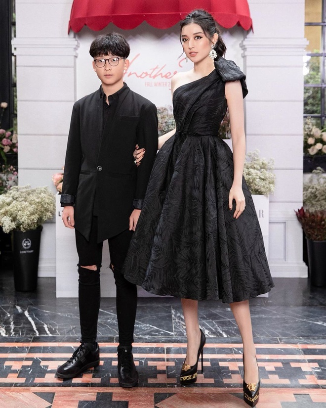 em trai em gai nguoi noi tieng anh 3