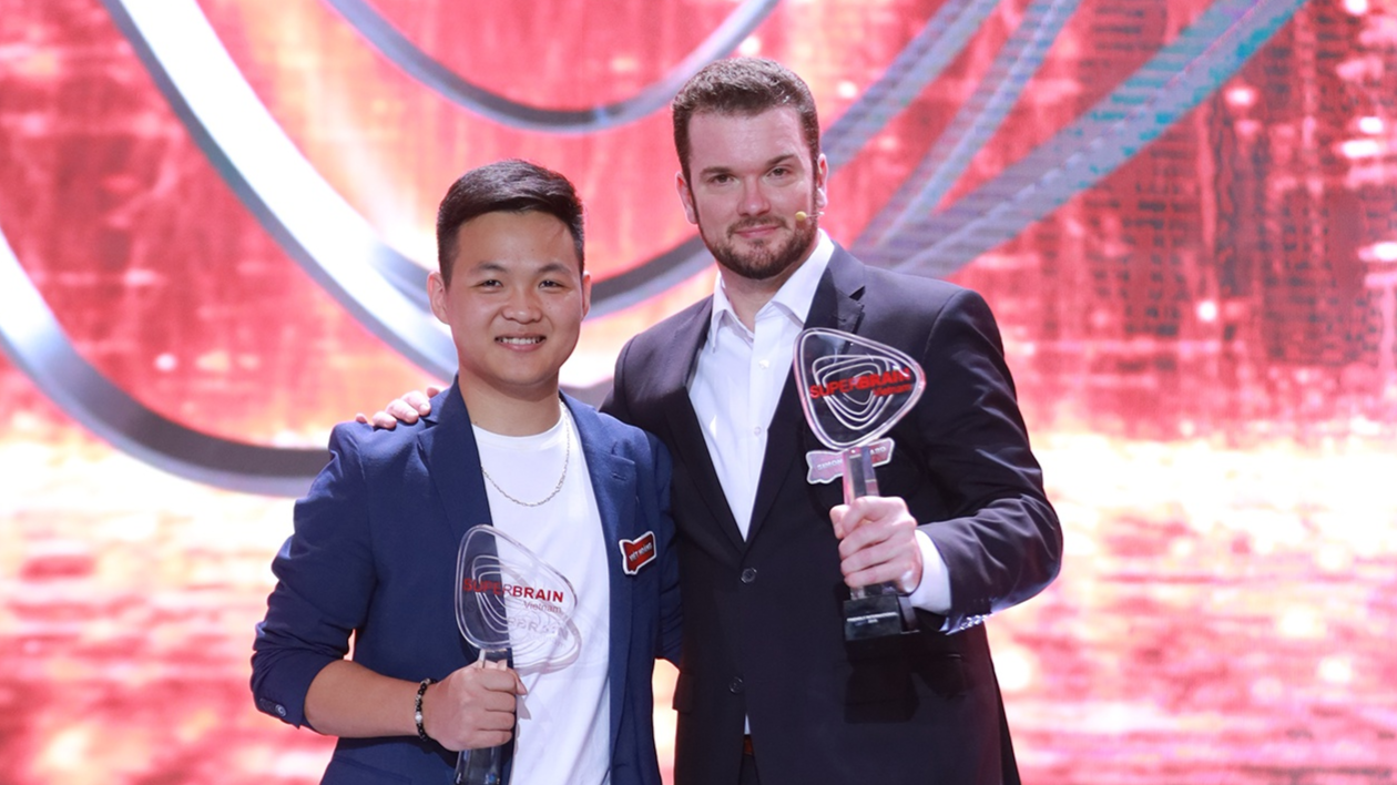 Sai lam khien Viet Hoang thua doi thu Duc trong Sieu tri tue hinh anh