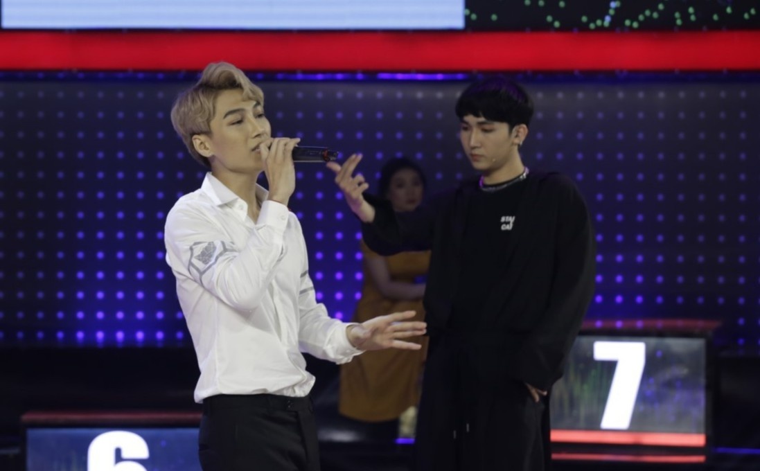 Tran Thanh thich thu khi nghe thanh vien Zero 9 hat hinh anh