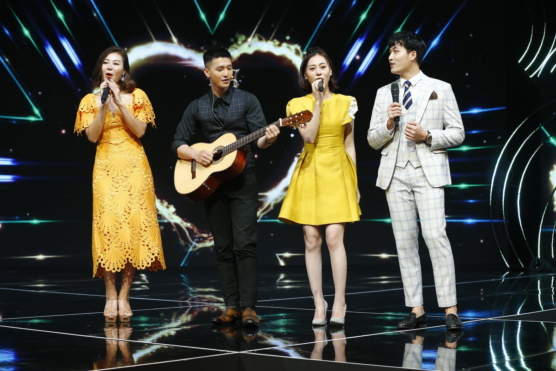 Phuong Oanh, Huynh Anh hat 'Minh yeu nhau binh yen thoi' hinh anh