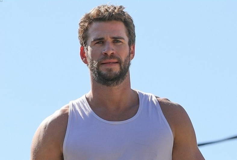 Co bap cuon cuon cua Liam Hemsworth hau ly hon Miley Cyrus hinh anh