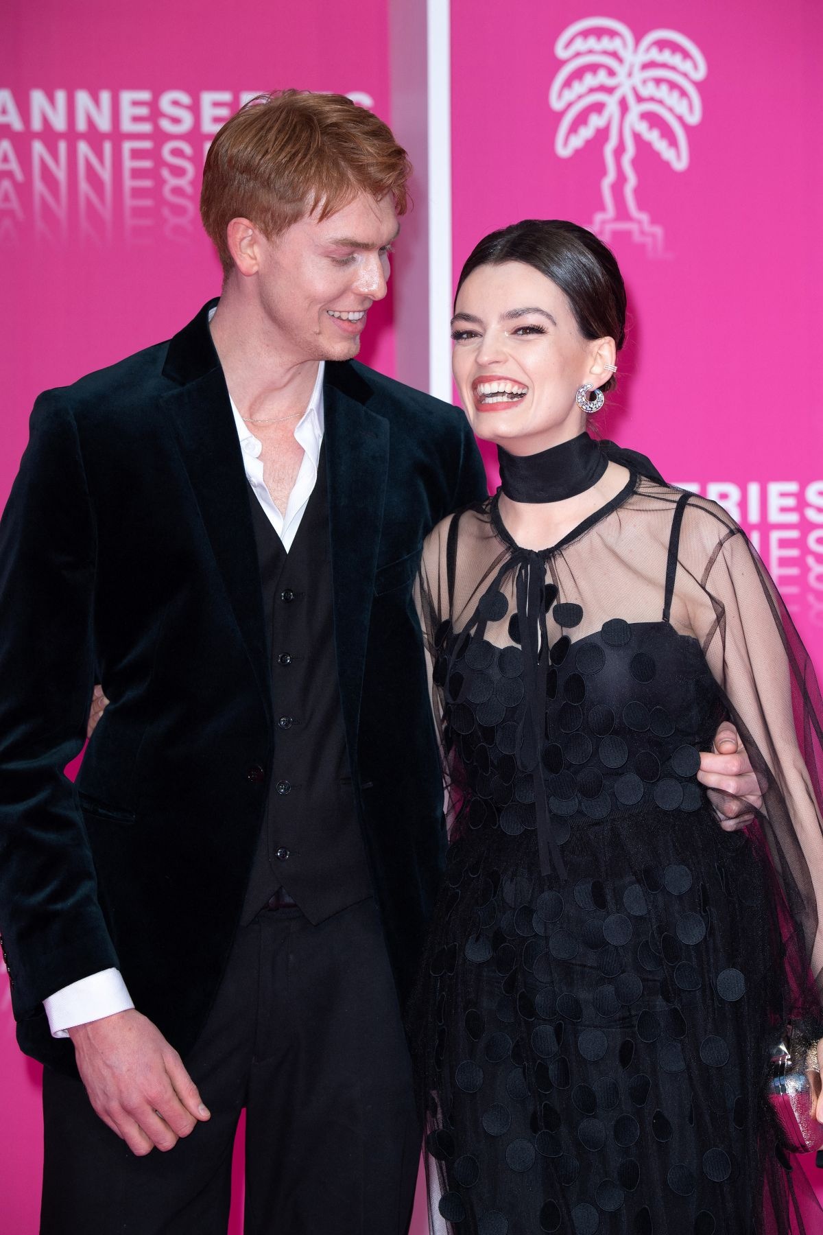 Emma Mackey sex education anh 12