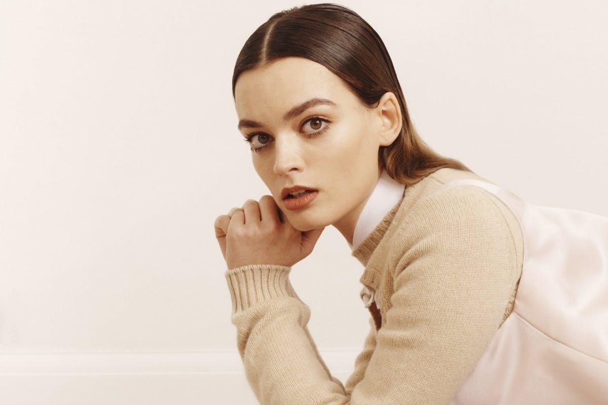 Emma Mackey sex education anh 13