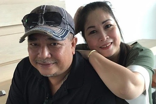 Ben trong gia trang cua Hong Van - Le Tuan Anh hinh anh