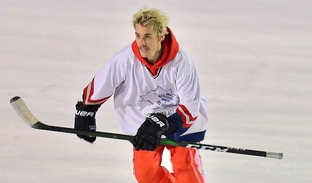 Justin Bieber di choi voi ban, de vo mot minh du tiec hau Oscar hinh anh