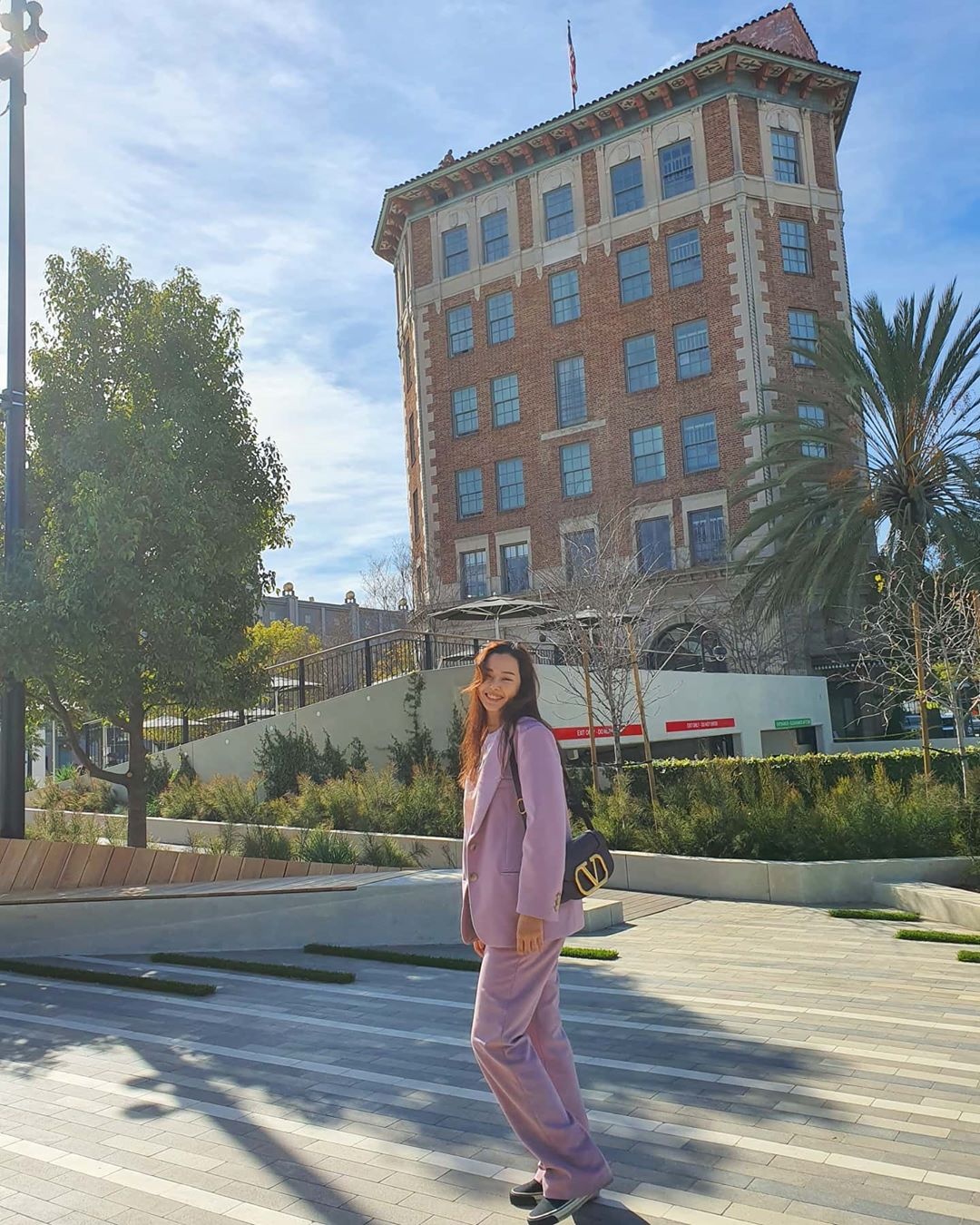 nhan sac hoa hau honey lee anh 4