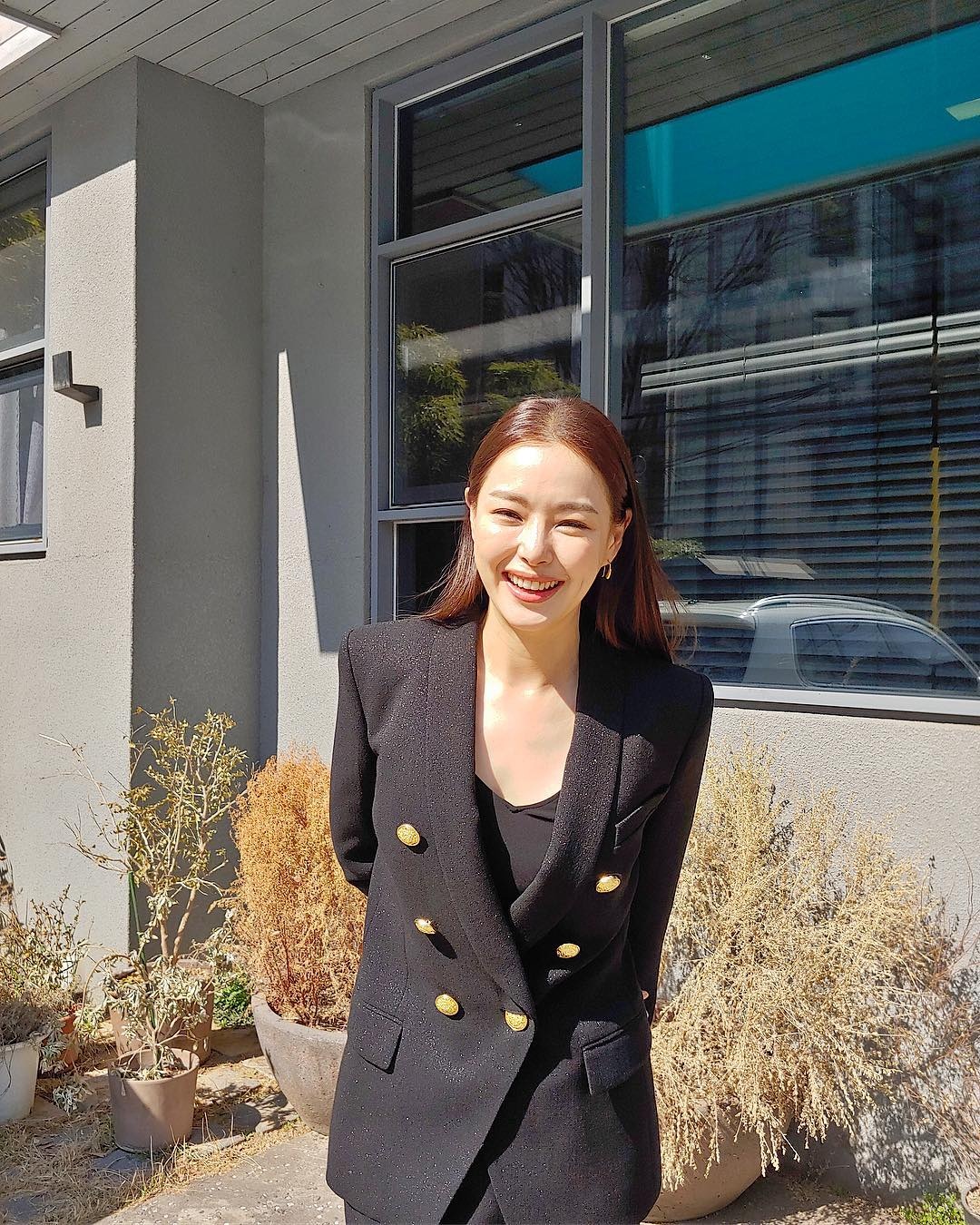 nhan sac hoa hau honey lee anh 17