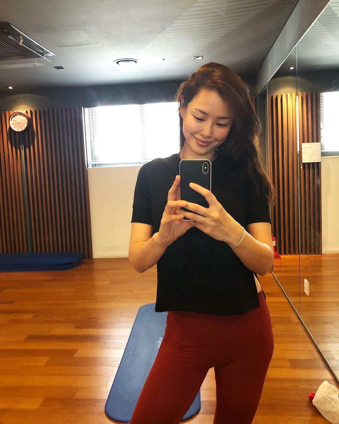 nhan sac hoa hau honey lee anh 20