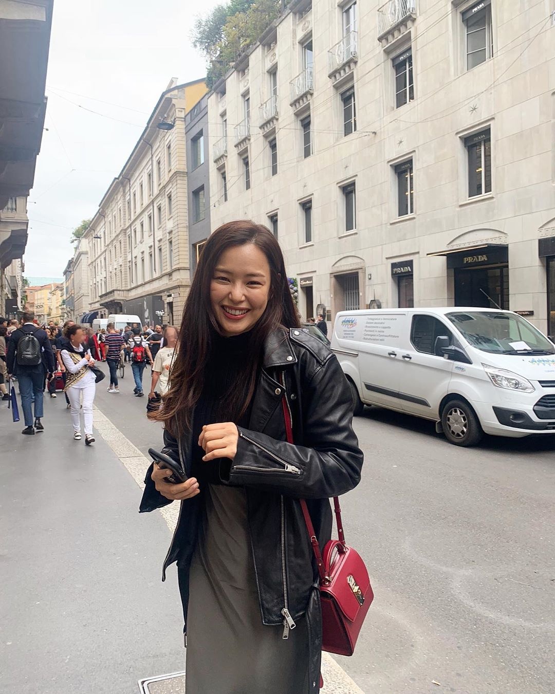 nhan sac hoa hau honey lee anh 13