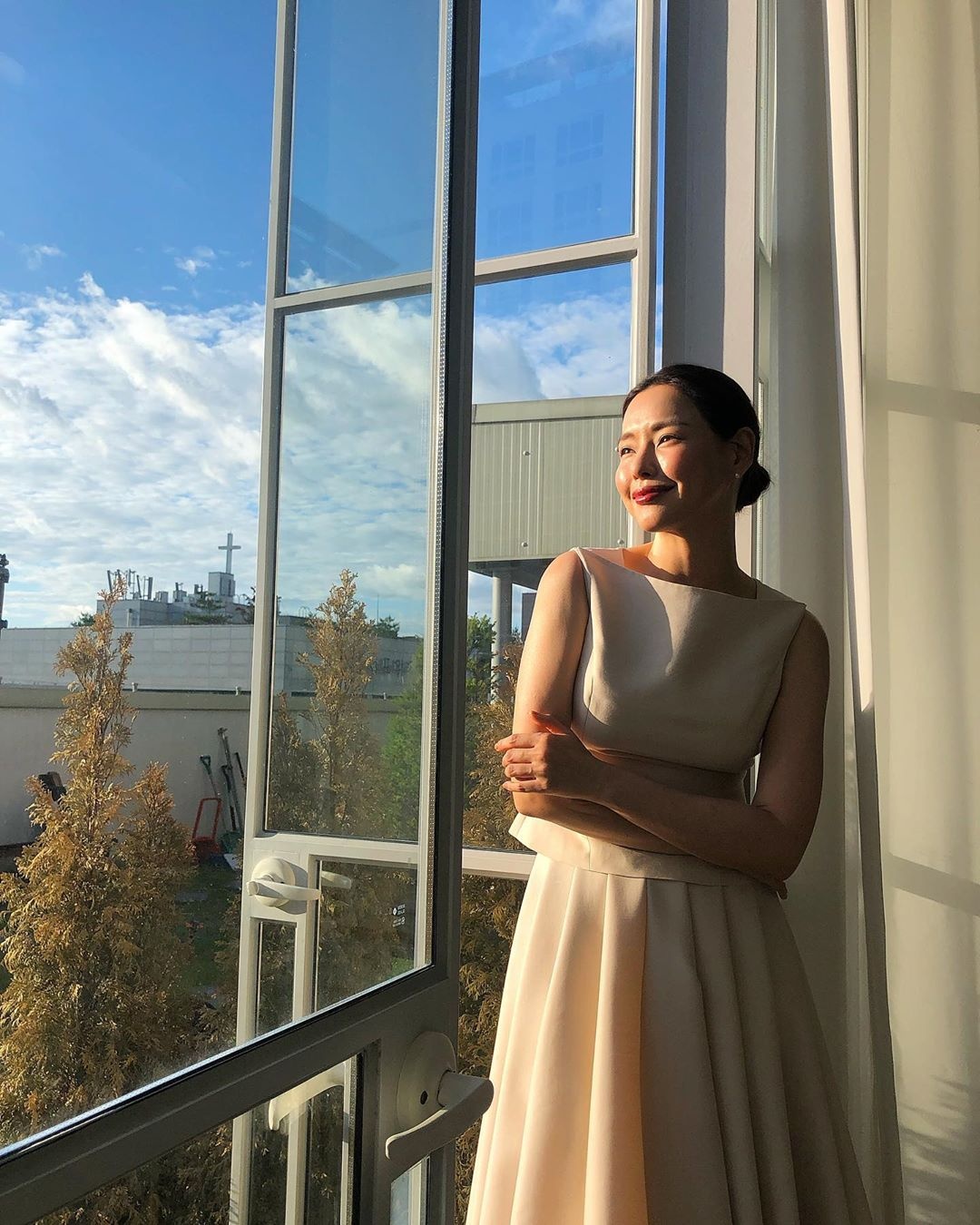 nhan sac hoa hau honey lee anh 12