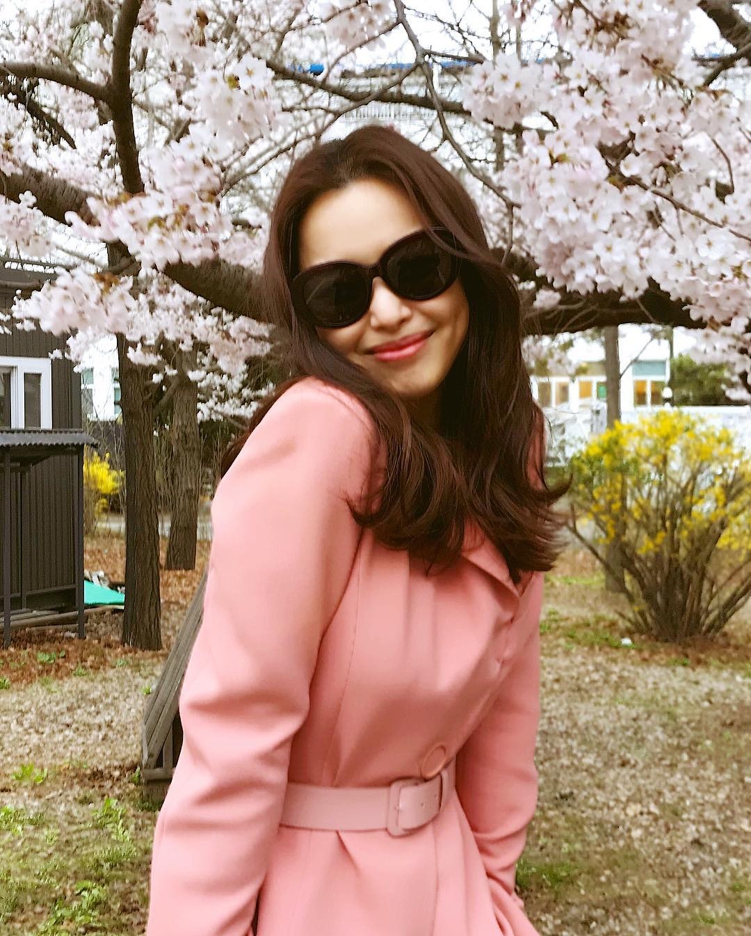 nhan sac hoa hau honey lee anh 6