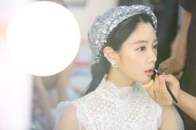 nhan sac clara anh 13