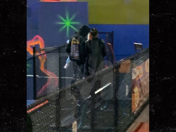 kylie jenner và bạn trai ảnh 3 kylie jenner va ban trai anh 3