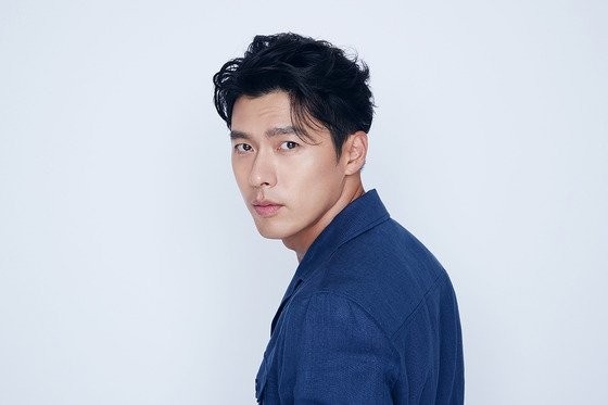 Hyun Bin va e-kip bi cam nhap canh vi dich Covid-19 hinh anh
