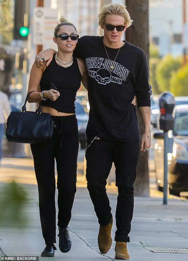 miley cyrus hen ho cody simpson anh 3