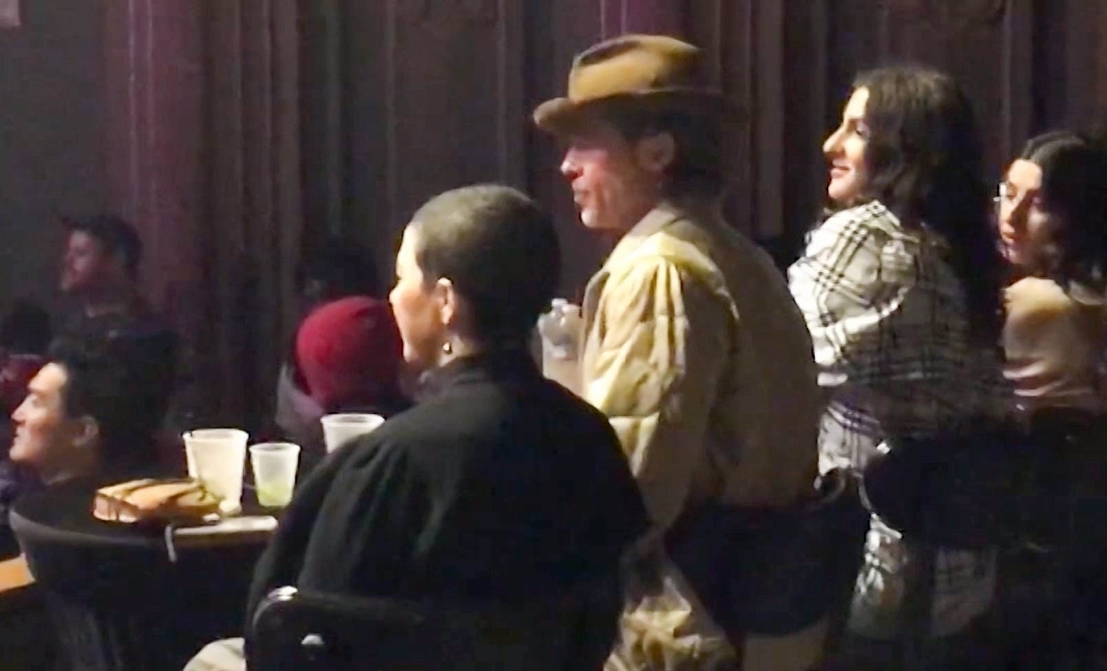 brad pitt hen ho anh 3