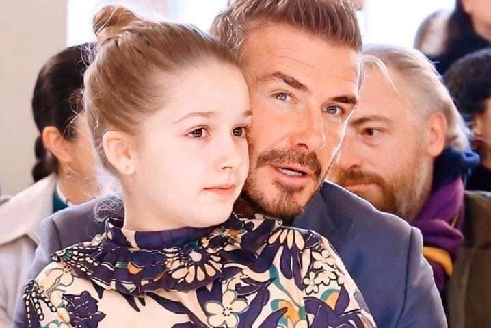 Harper Beckham khoe nang khieu hoi hoa hinh anh