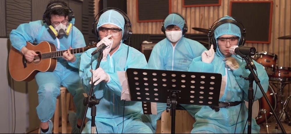 'Viet Nam oi', 'Tu giac cach ly' va nhung ca khuc chong dich hinh anh