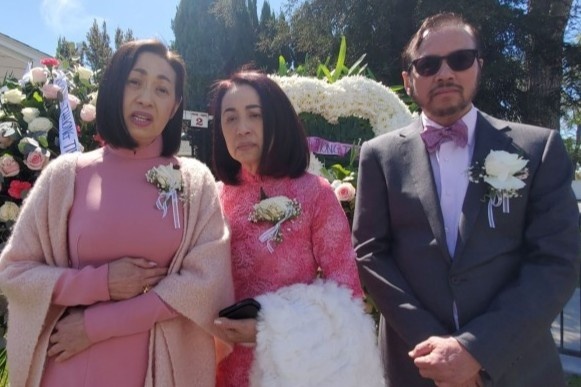 Bao My viet ve Thai Thanh: ‘Co ay mat di, nhung huyen thoai con mai' hinh anh