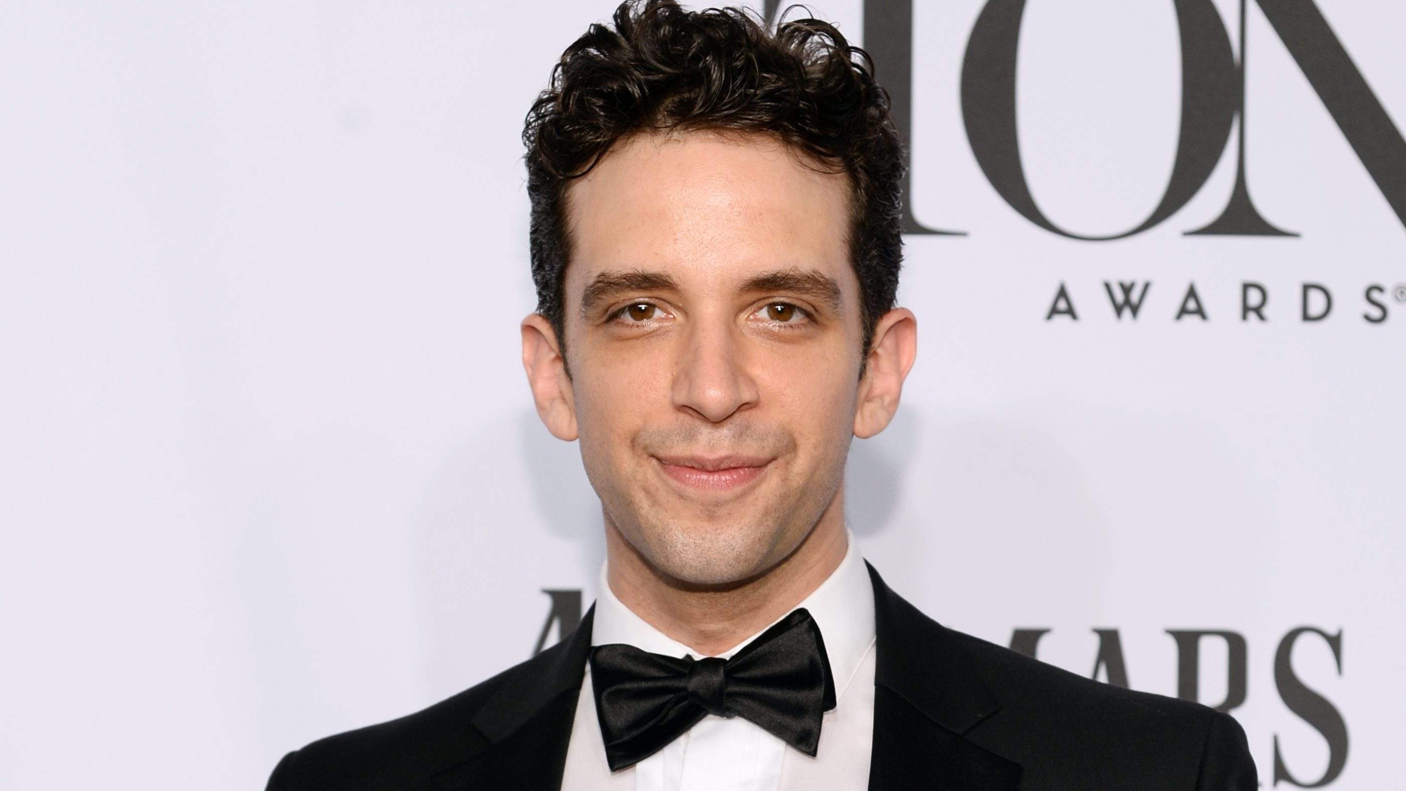 Nam dien vien phai cua chan vi bien chung tu Covid-19 hinh anh