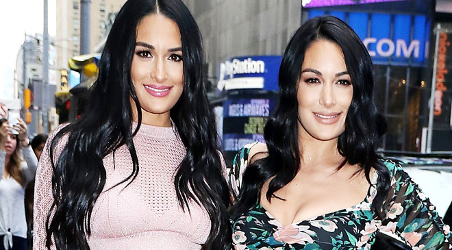 My nu dau vat ke bi xam hai trong hoi ky hinh anh