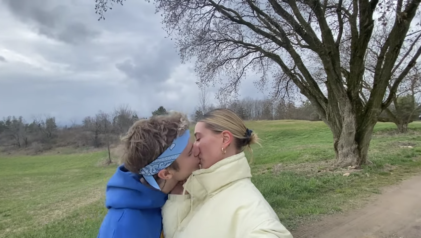 justin bieber ariana grande anh 2