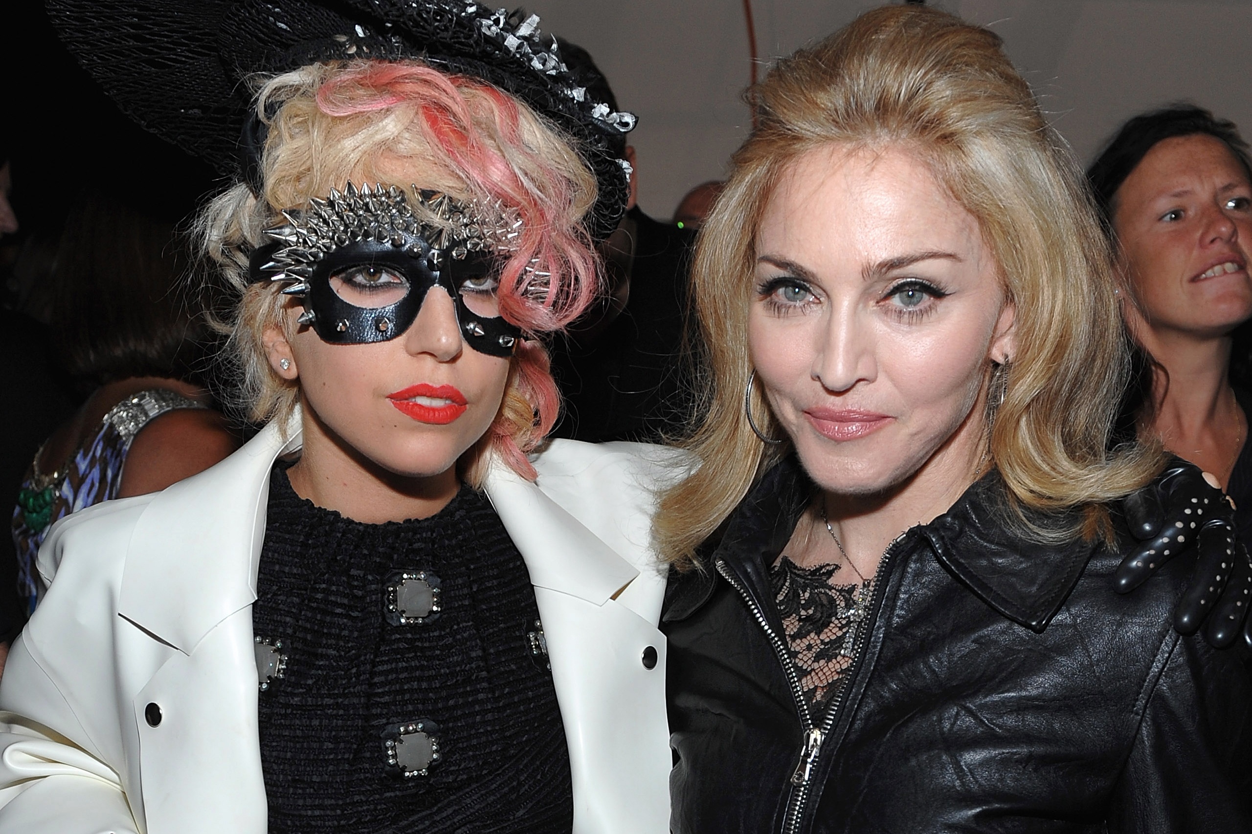 Tin tac tan cong cong ty luat cua Lady Gaga, Madonna nham tong tien hinh anh