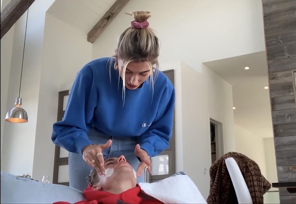 hailey bieber cam thay toi loi anh 2