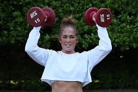 Jennifer Lopez va hon phu ren luyen the hinh hinh anh