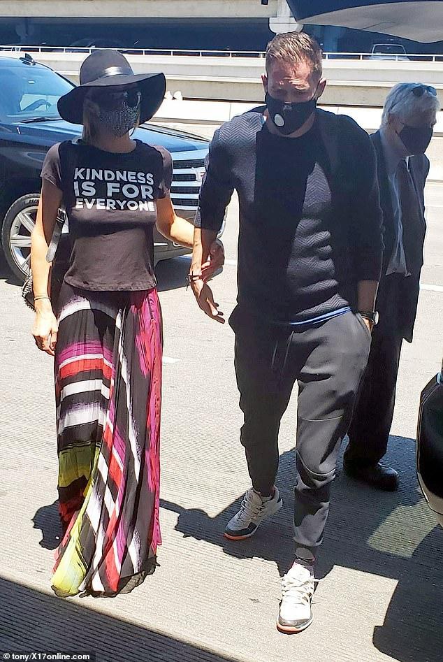 paris hilton và bạn trai mới ảnh 1 paris hilton va ban trai moi anh 1