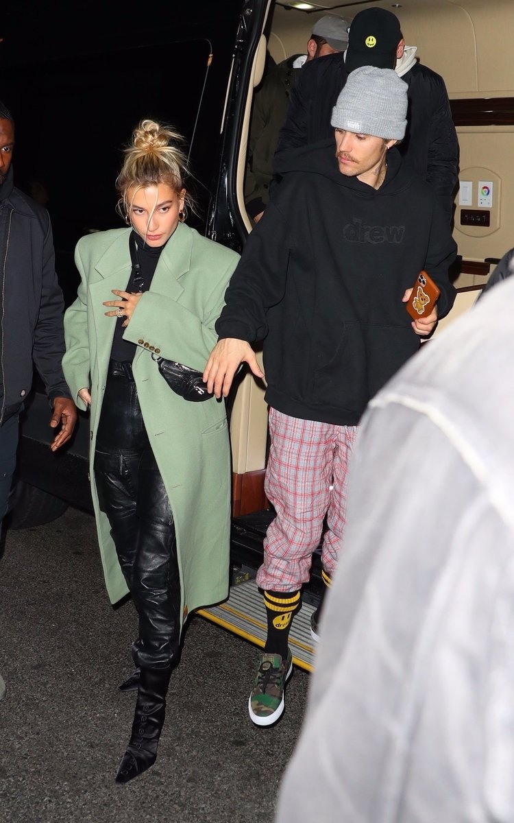 Justin Bieber lam nen cho vo anh 3