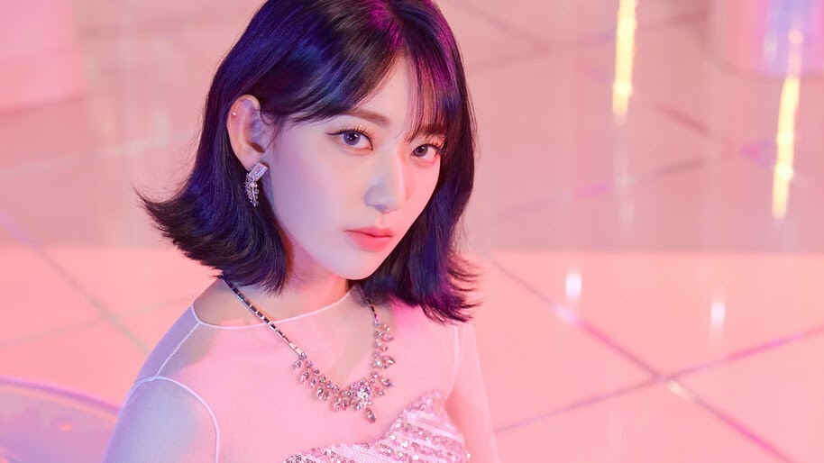 San kho chap nhan trong MV moi cua IZ*ONE hinh anh