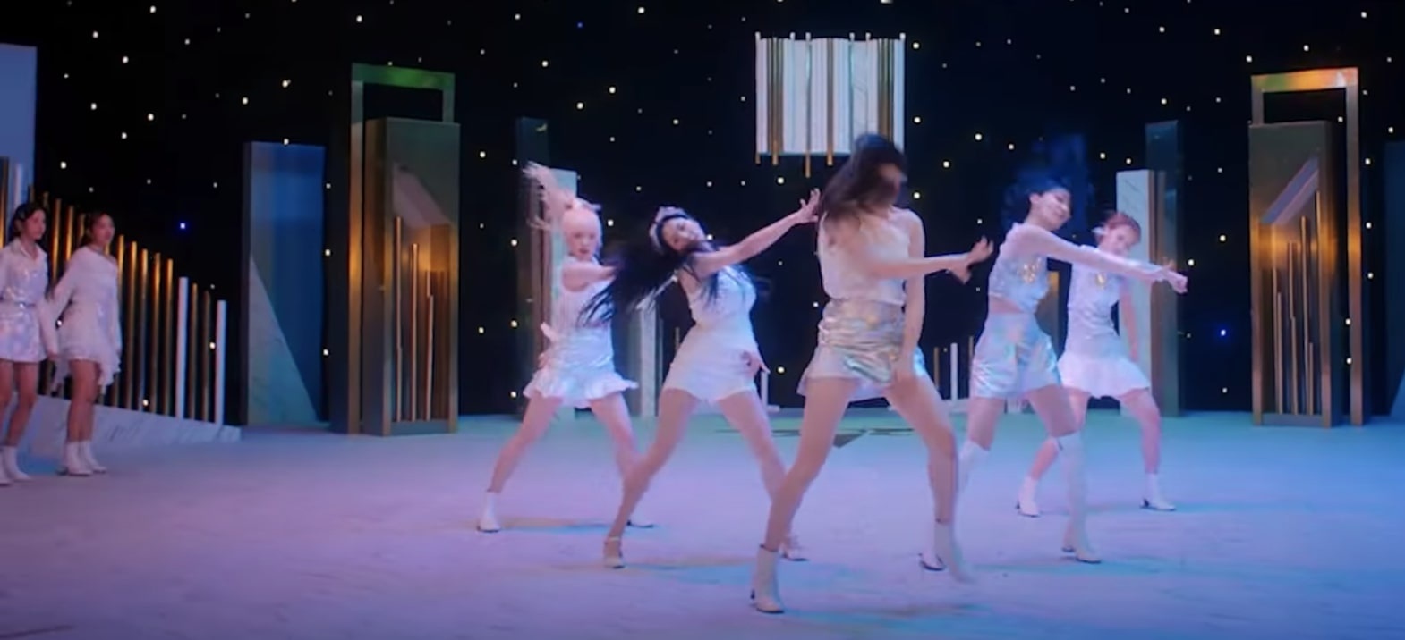 soi MV của IZ*ONE ảnh 1 soi MV cua IZ*ONE anh 1
