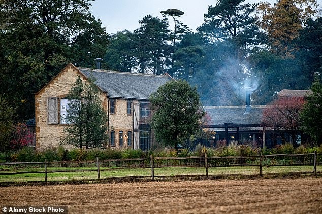 david beckham tranh cai voi hang xom anh 2