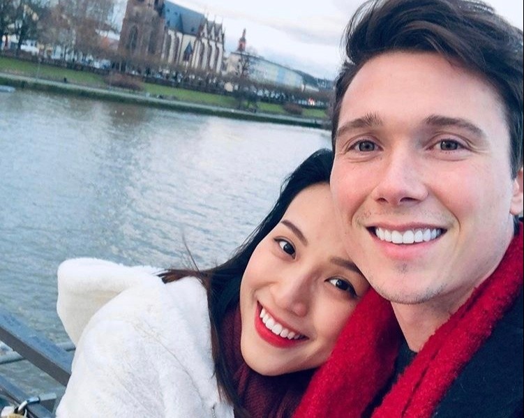 MC Hoang Oanh va chong khong gap nhau suot 3 thang hinh anh