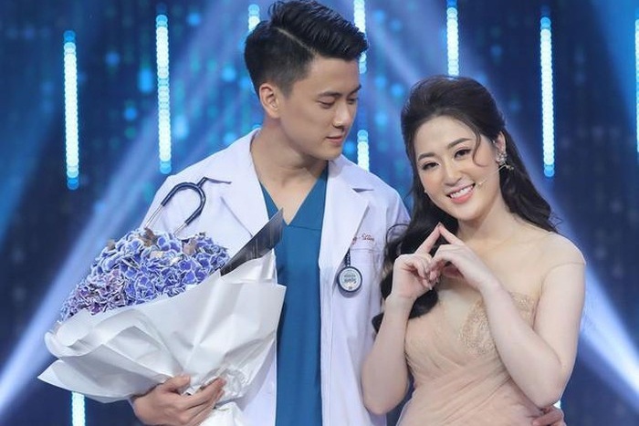 Nam chinh bac si bi to noi doi o Nguoi ay la ai hinh anh