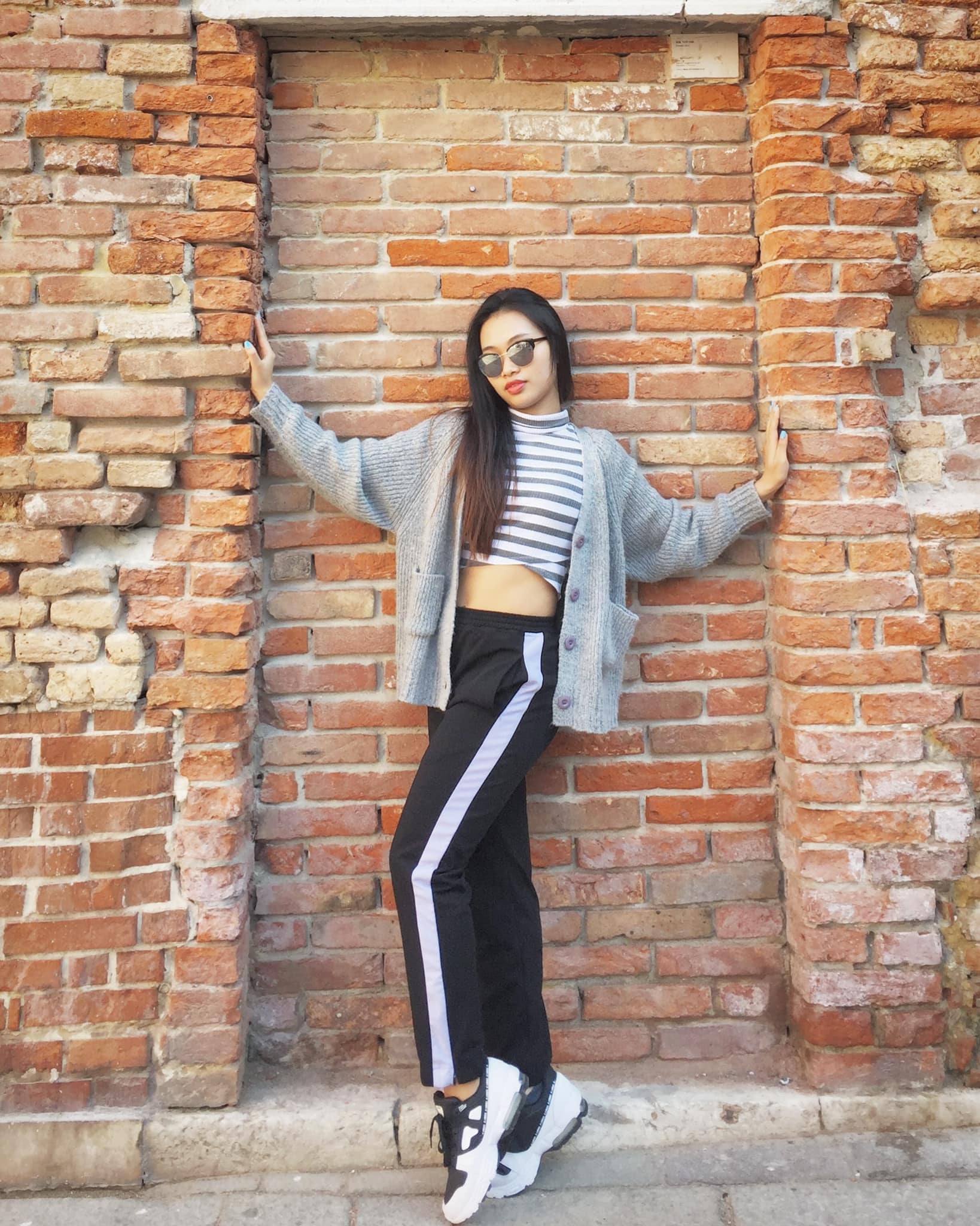 nha uyen khanh thi anh 8