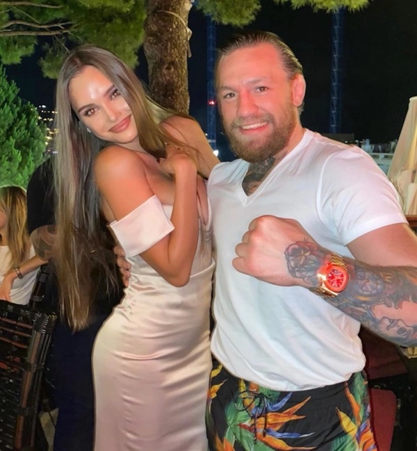 Karolina Sevastyanova la ai anh 1